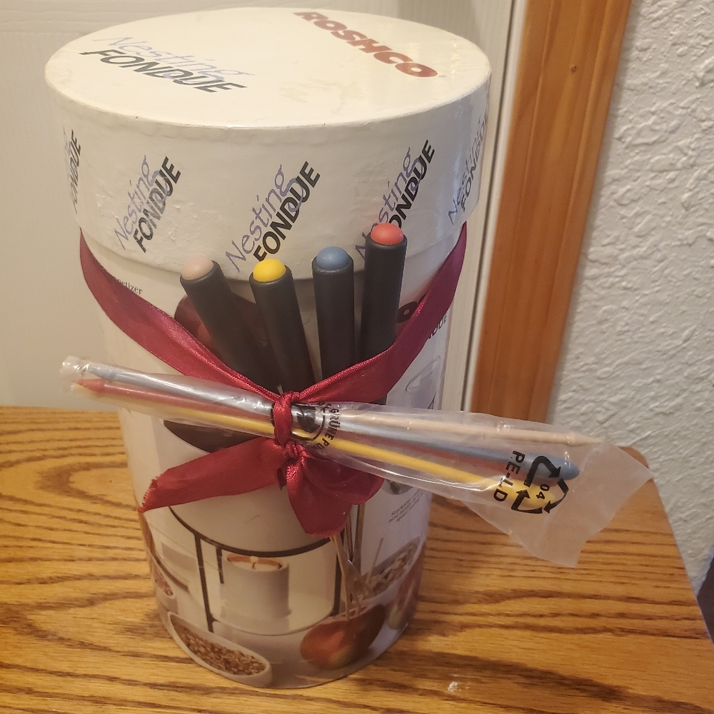 Roshco Nesting Fondue Set still in Plastic Wrap Stackable w Storage Box